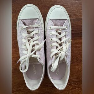 Pink converse size 8. Maybe worn once.